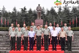 重磅！国防动员部长，瞻仰毛主席铜像，释放重要信号